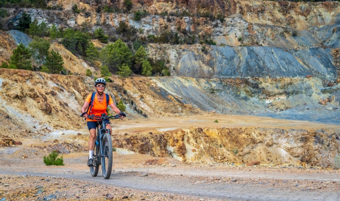 I sentieri dell'elba si prestano magnificamente alla mountain bike. Credits Umomos / Shutterstock