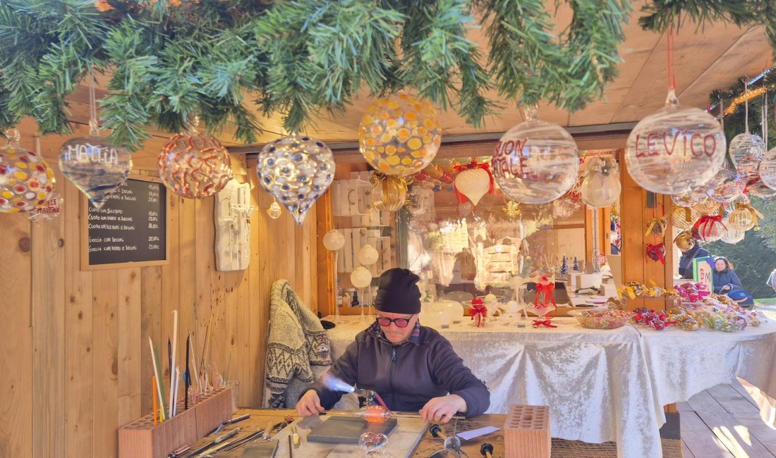Lavorazione del vetro al Mercatino Asburgico