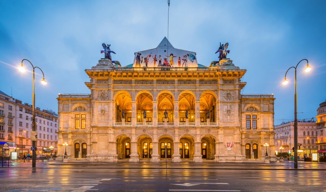 La Wiener Staatsoper. Credits Anibal Trejo / Shutterstock