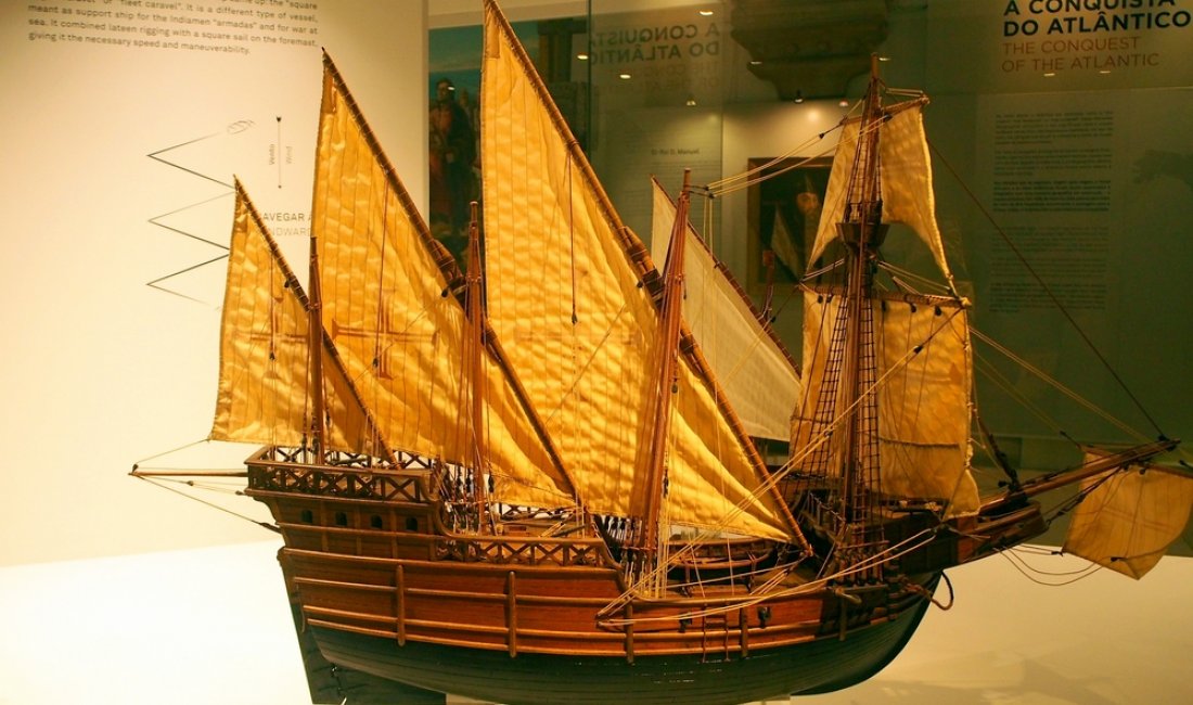 Il modellino di una caravella. Credits ARK NEYMAN / Shutterstock