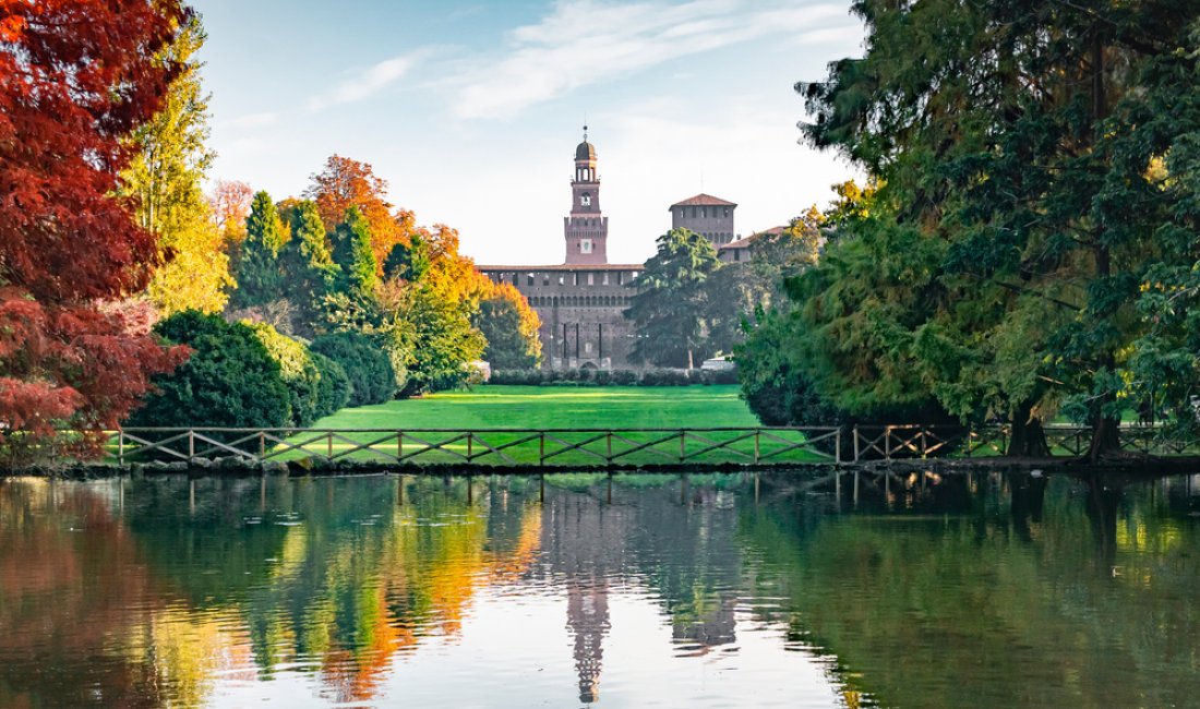 Il Castello e il parco. Credits Hunterframe / Shutterstock