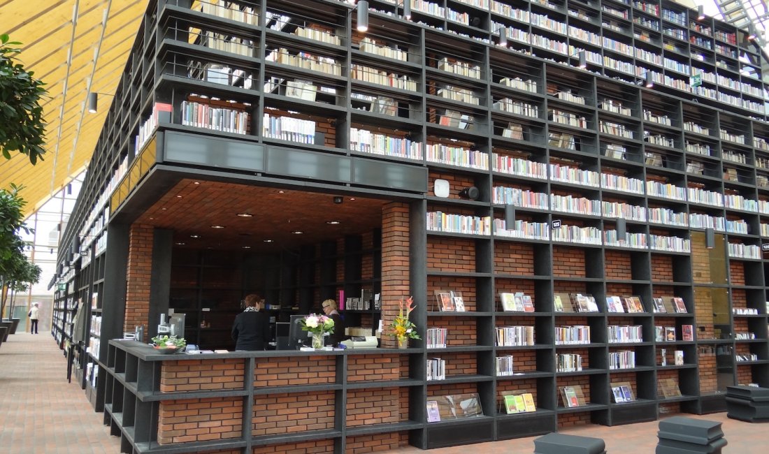 L'interno della De_Boekenberg di Spijkenisse. Credits Esther Westerveld / WikiCommons
