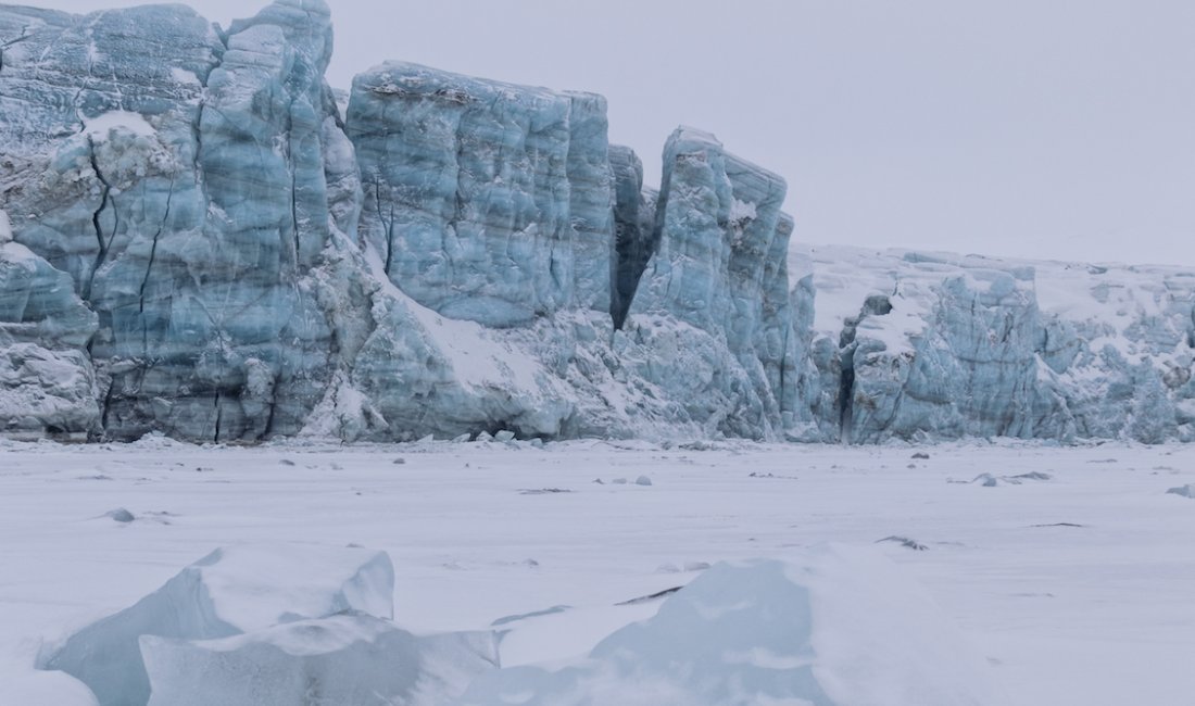 Ghiacciaio e mare ghiacciato Sulla Costa Est alle Svalbard © Elisa Polini e Luca Landoni