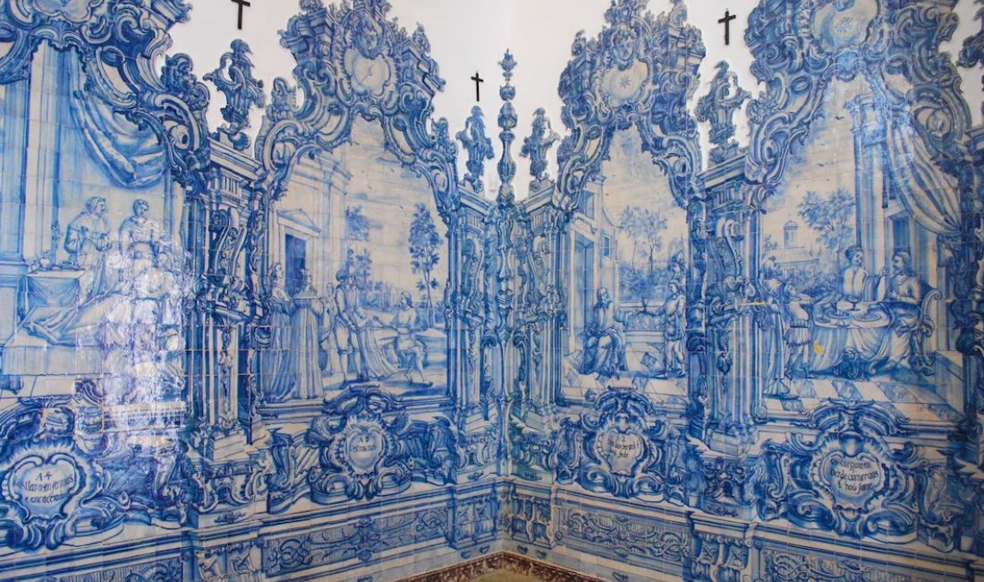 Igreja da Misericórdia, nel blu dipinto di blu