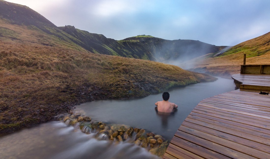 Il fiume termale di Reykjadalur. Credits Julen Arabaolaza / Shutterstock