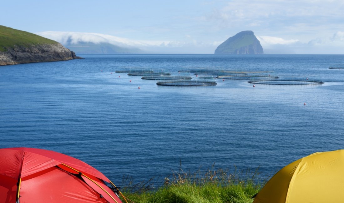 Alle Faroe il campeggio è libertà. Credits Kotenko Oleksandr / Shutterstock