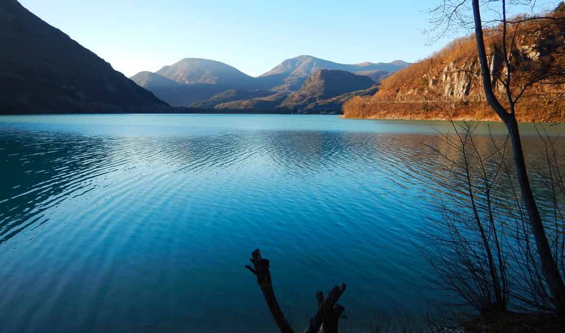 Lago di Cavazzo | credit Elisa Malisan