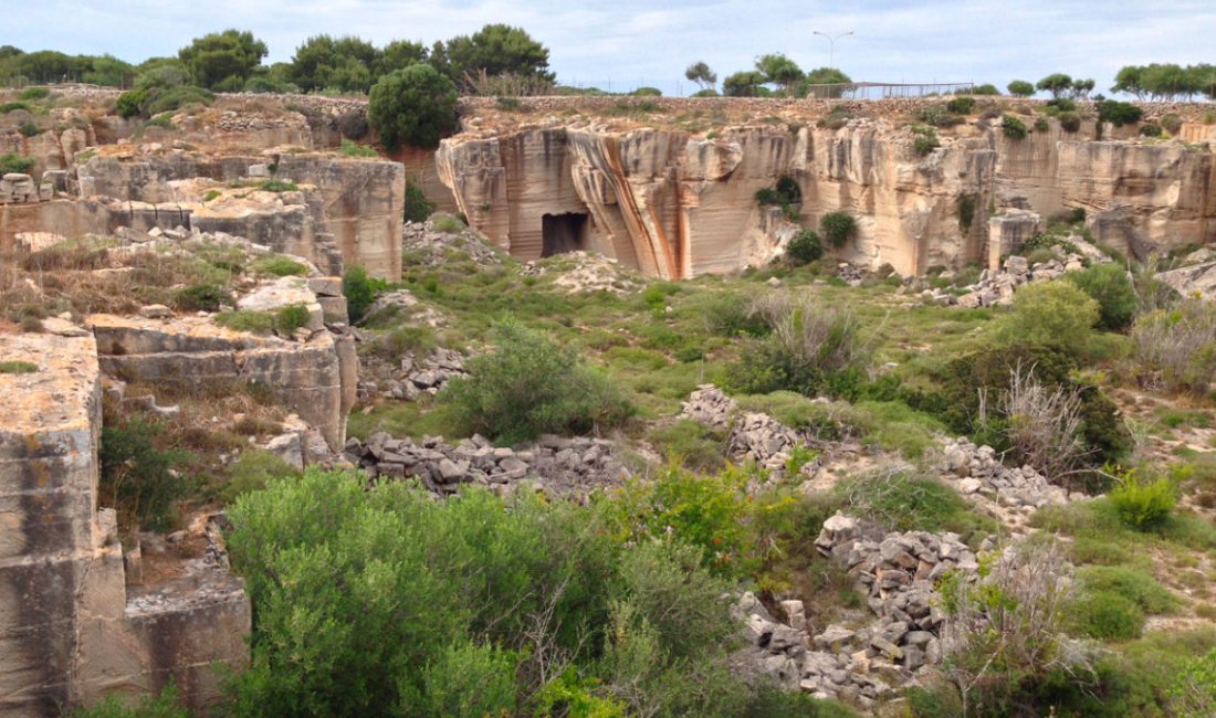 Antica cava di tufo a Favignana © Elimeli