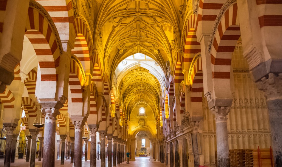 L'interno della Mezquita di Córdoba. Credits NaughtyNut / Shutterstock