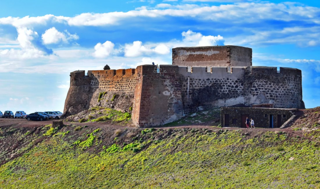 Il Castillo Santa Bárbara, in cui ha sede il Museo de la Piratería. Credits Russell Tur / Shutterstock