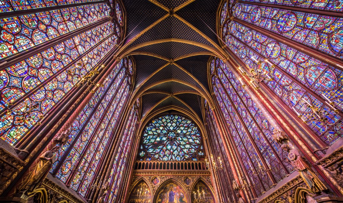 L’interno della Sainte Chapelle. Credits SIAATH / Shutterstock