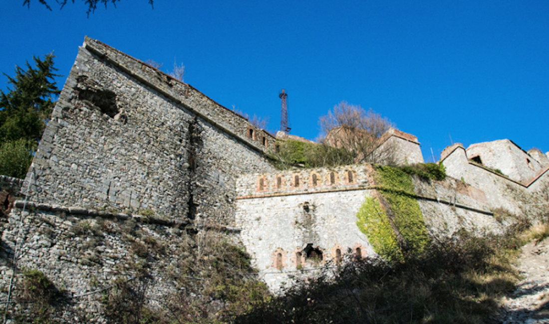 Genova, lungo le mura