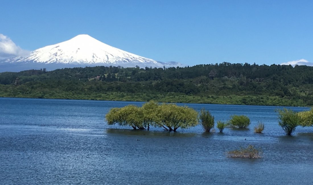 Il vulcano Villarrica, visto da lontano