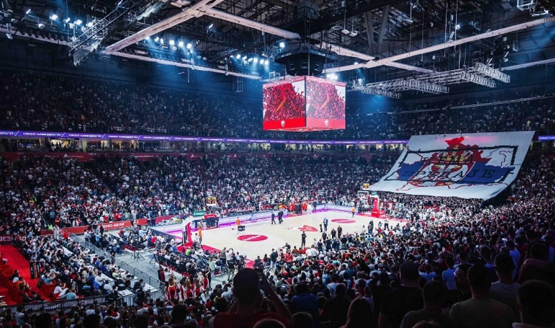 Tifo alle stelle alla Štark Arena. Credits KK Crvena Zvezda
