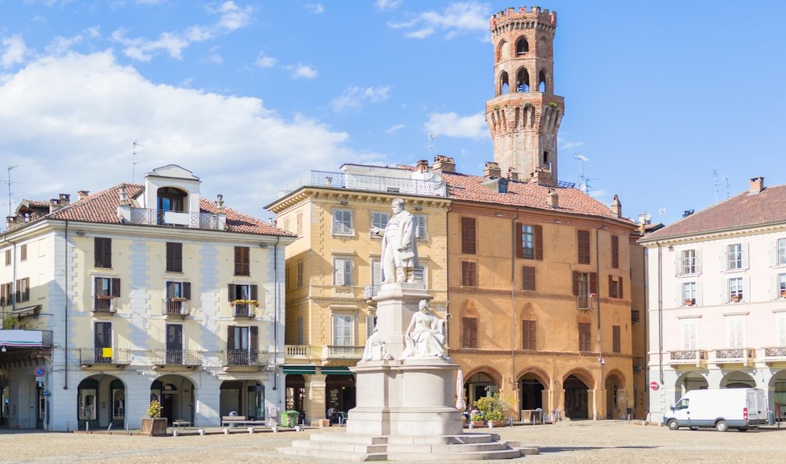 Piazza Cavour, cuore della festa. Credits Gervasio S. _ Eureka_89 / Shutterstock