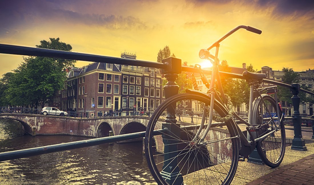 Amsterdam in bici: la poesia ha le sue regole
