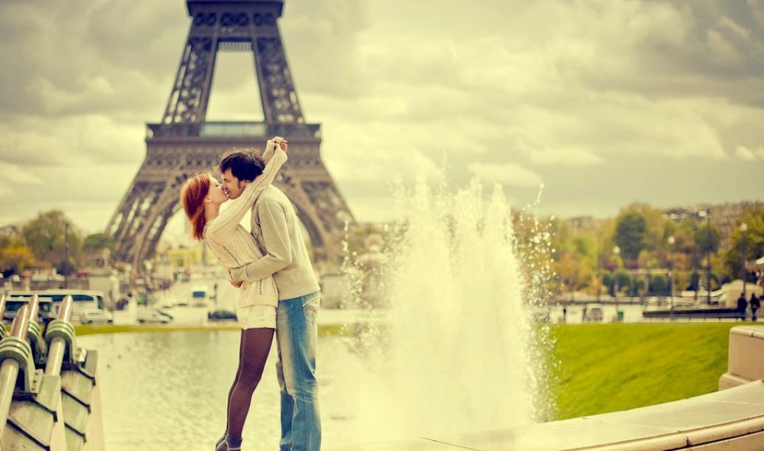 Parigi, perfetta per darsi un bacio