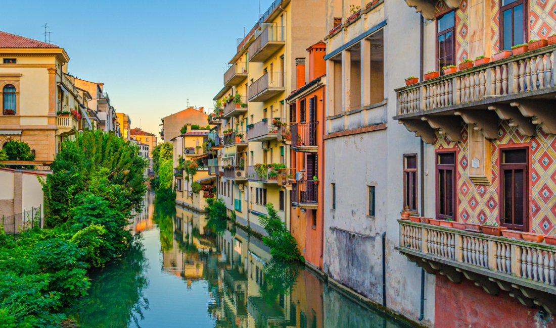 Padova, atmosfera medievale nei pressi di Ponte Barbarigo