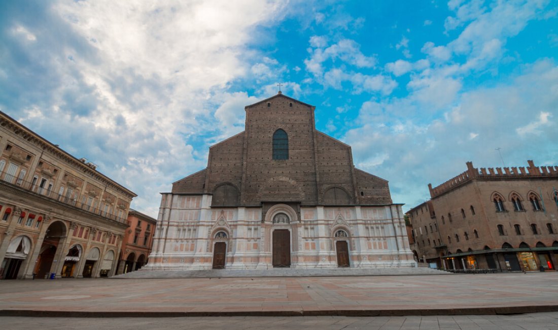 Bologna, la facciata incompiuta di San Petronio