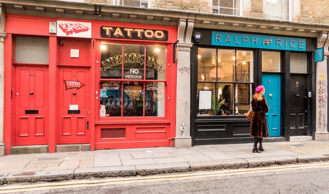 Londra, vetrine di brick lane