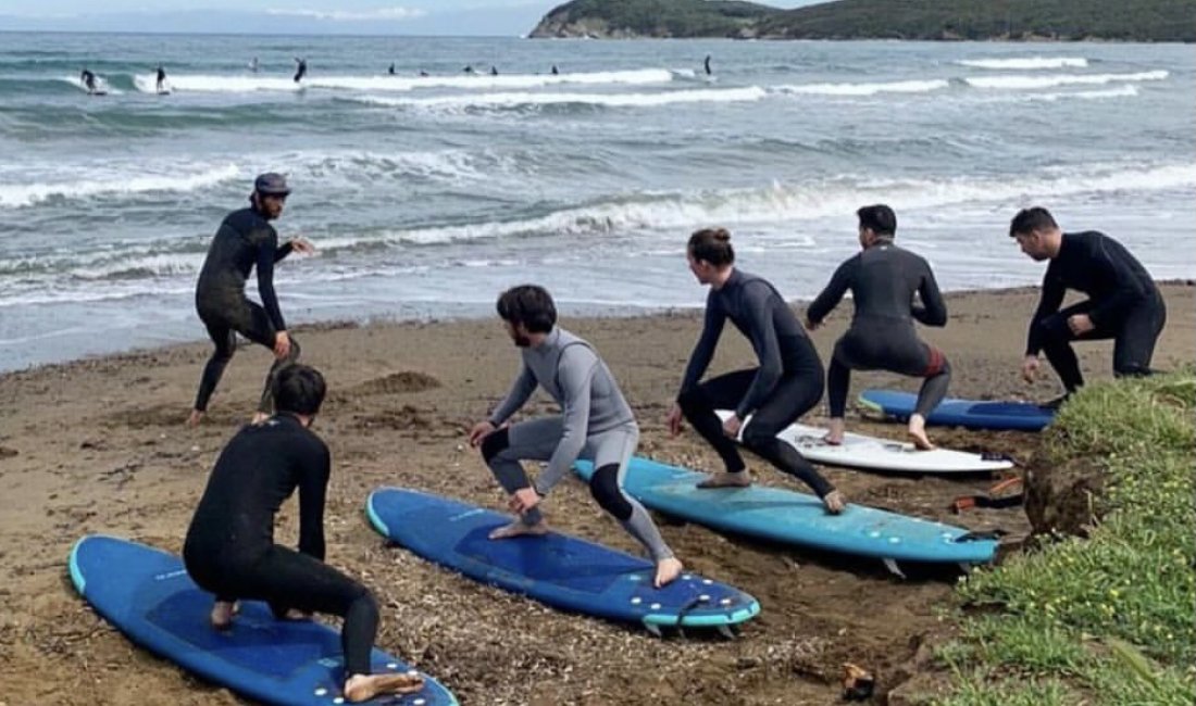 Corsi di surf a Marina di Castagneto. Credits Erika Scafuro