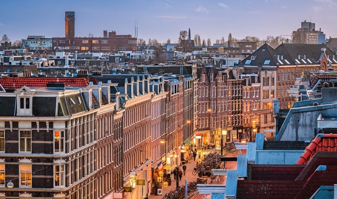 De Pijp, Amsterdam. Credits Sean Pavone / Shutterstock