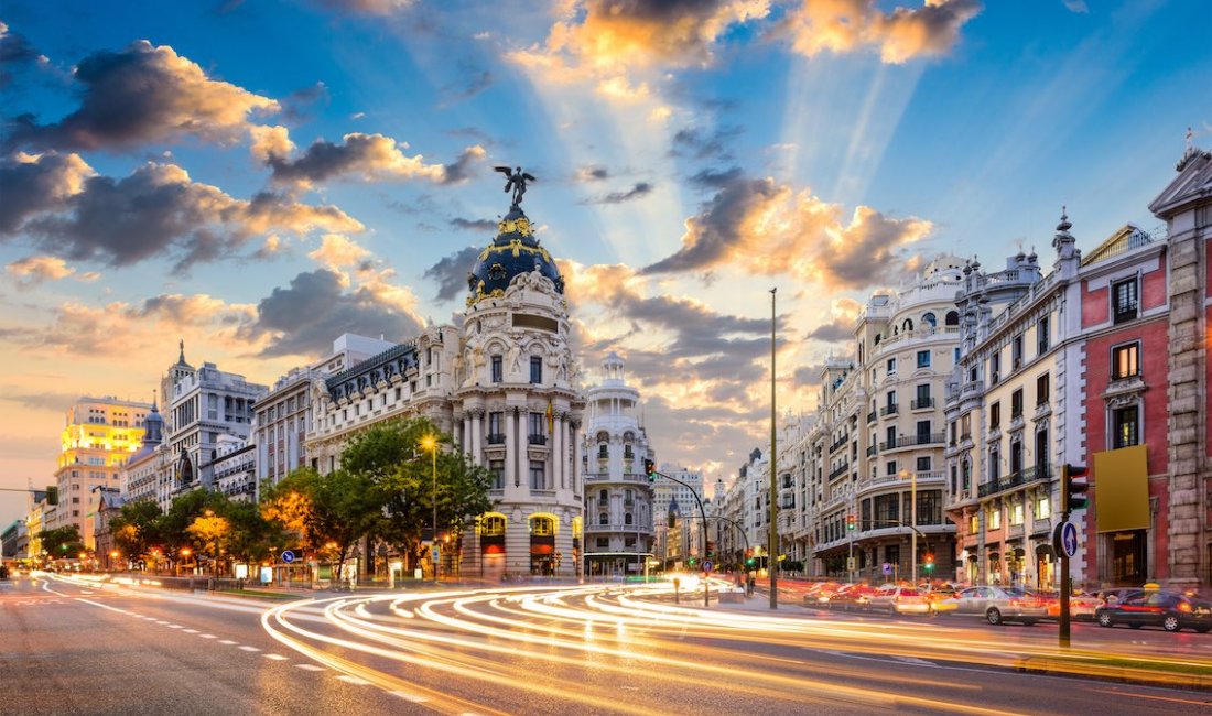 Madrid, notte in arrivo sulla Gran Via