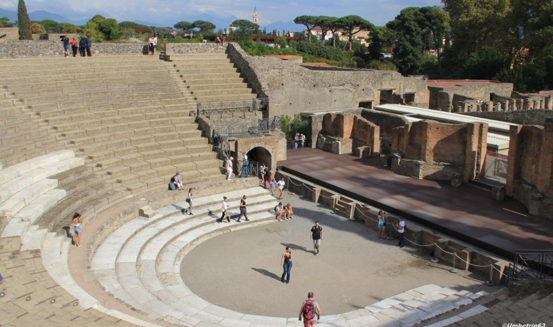 Il teatro © Umberto Miele