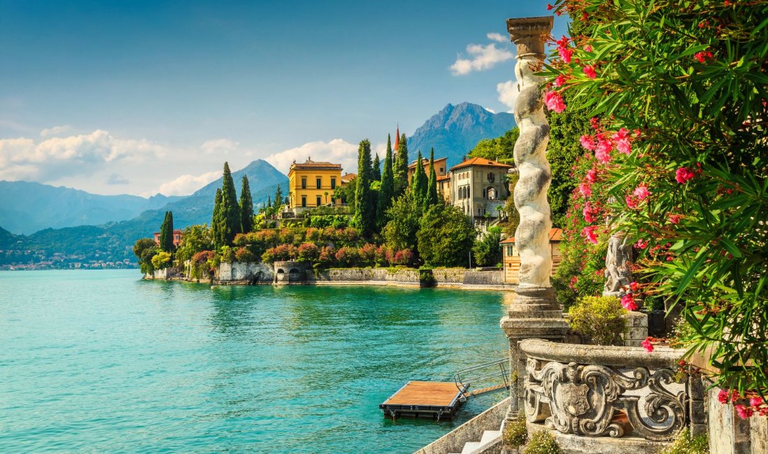 Tutta l'eleganza del Lago di Como. Credits Gaspar Janos / Shutterstock