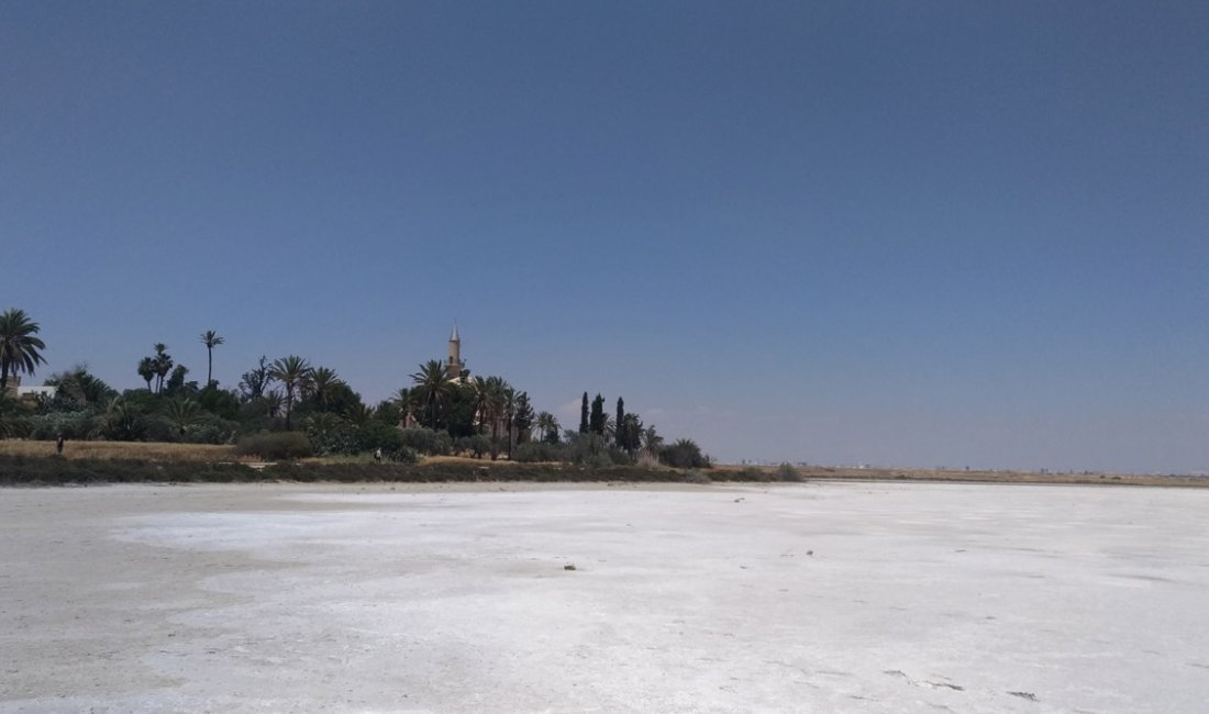 Il lago salato: così lo troverai in estate © Stefania Manfredi