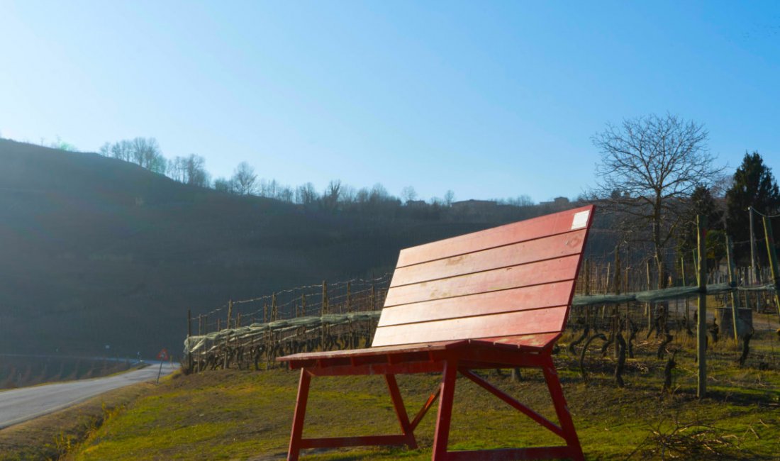 Langhe, una delle panchine giganti. Credits cosca / Shutterstock