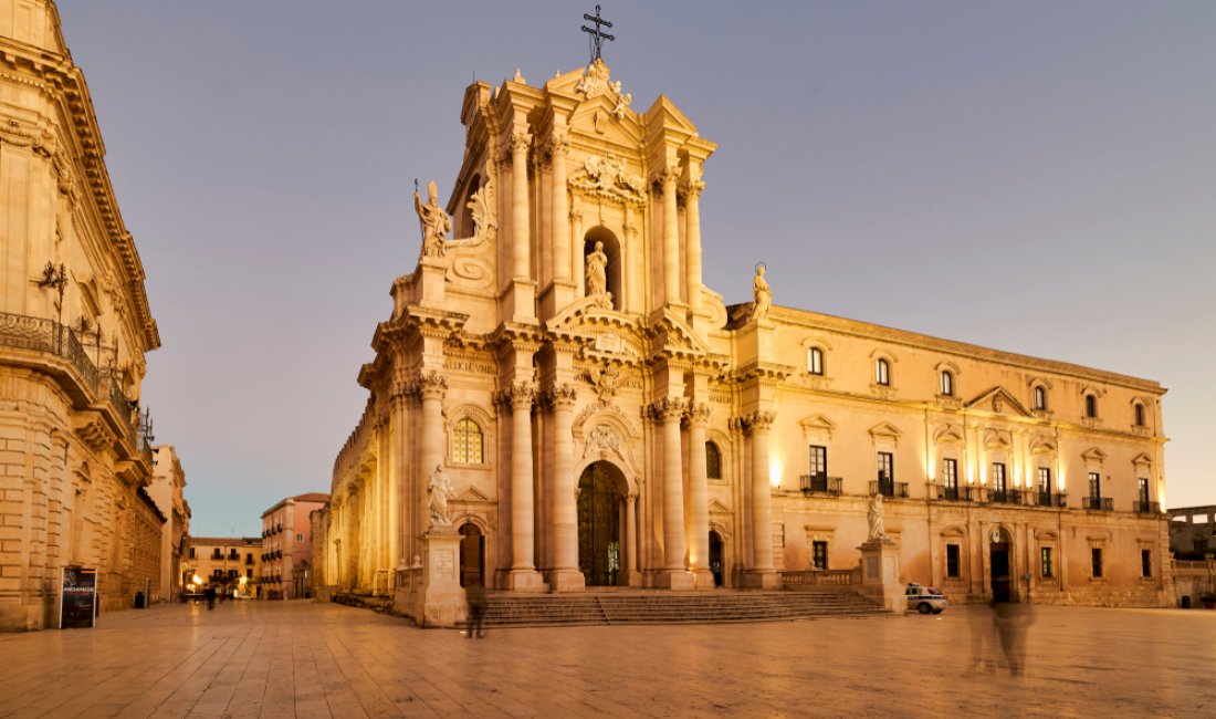 Il Duomo. Credits marcobrivio.photography / Shutterstock