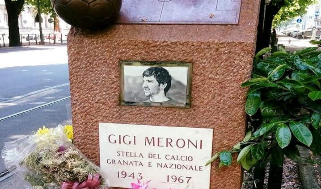 Il monumento a Meroni in Corso Re Umberto