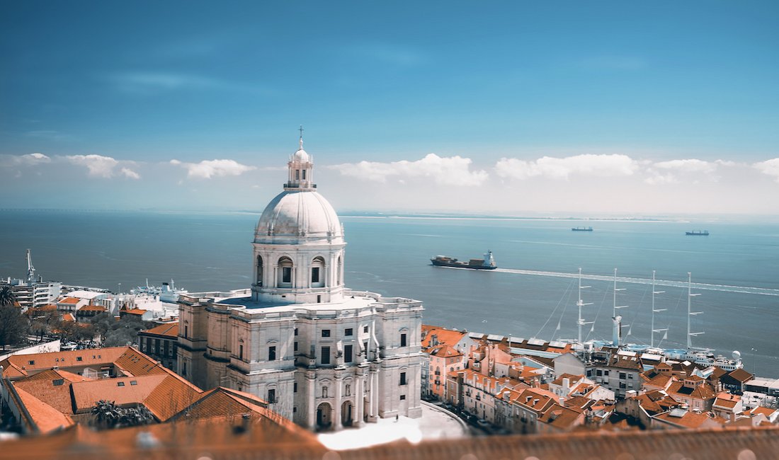 Igreja de Santa Engrácia, la dimora degli uomini illustri