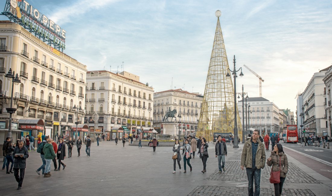 Madrid, mattina presto in Puerta del Sol, il km 0 di Spagna