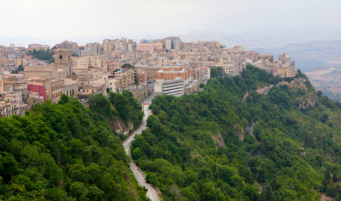 Panorama di Enna Alta. Credits Anna Biancoloto / Shutterstock