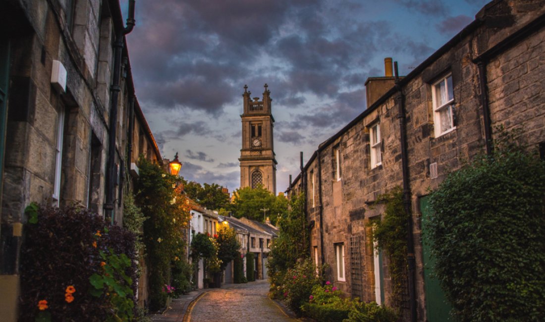 Edimburgo, crepuscolo a Circus Lane