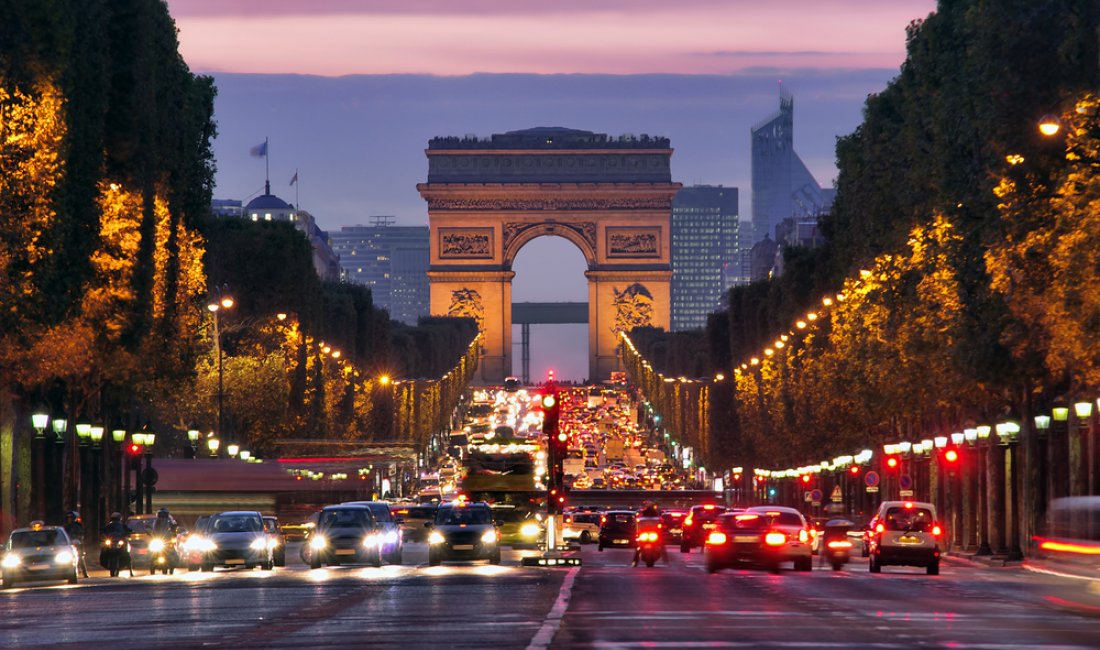 Parigi, una serata trionfale. Credits Ioan Panaite / Shutterstock