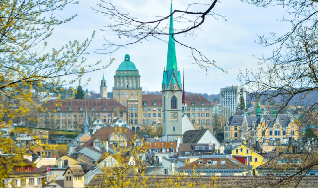 L'Università di Zurigo dal Lidenhof. Credits karimjarmouni / Shutterstock
