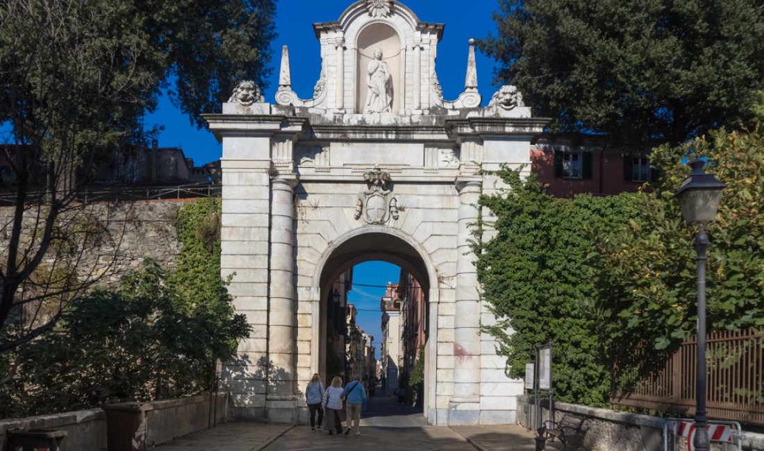 Entrando a Sarzana