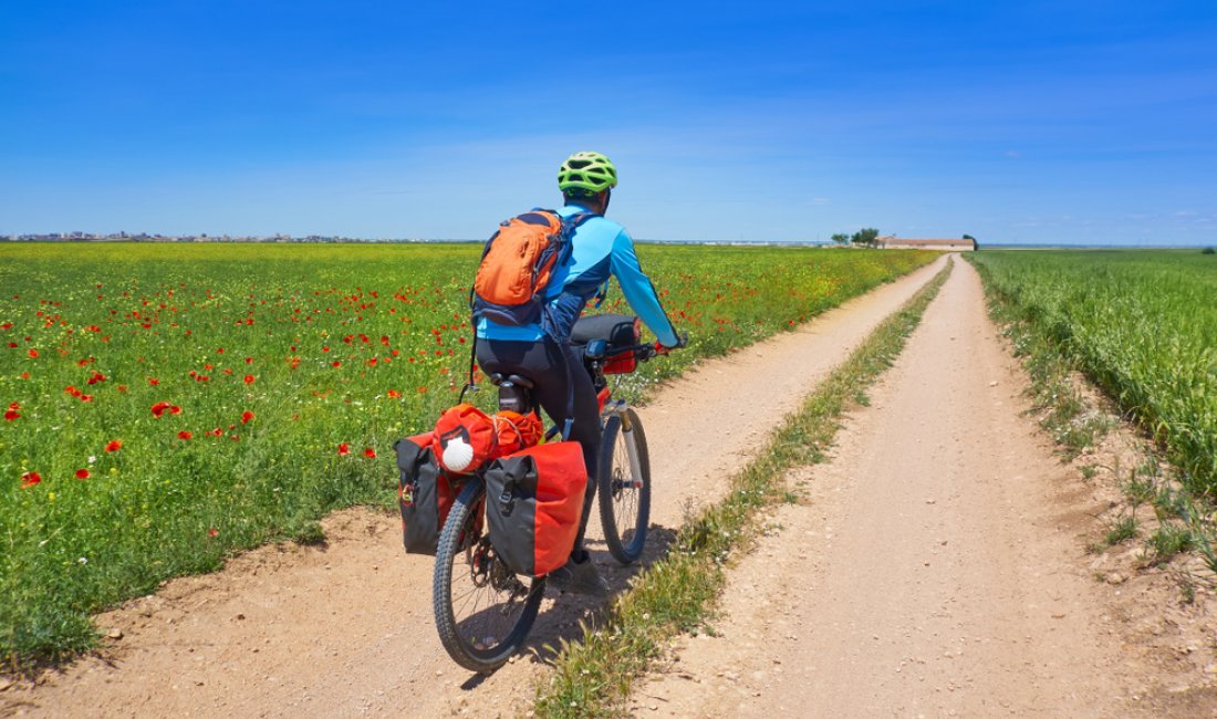 In bici a Compostela. Credits lunamarina / Shutterstock