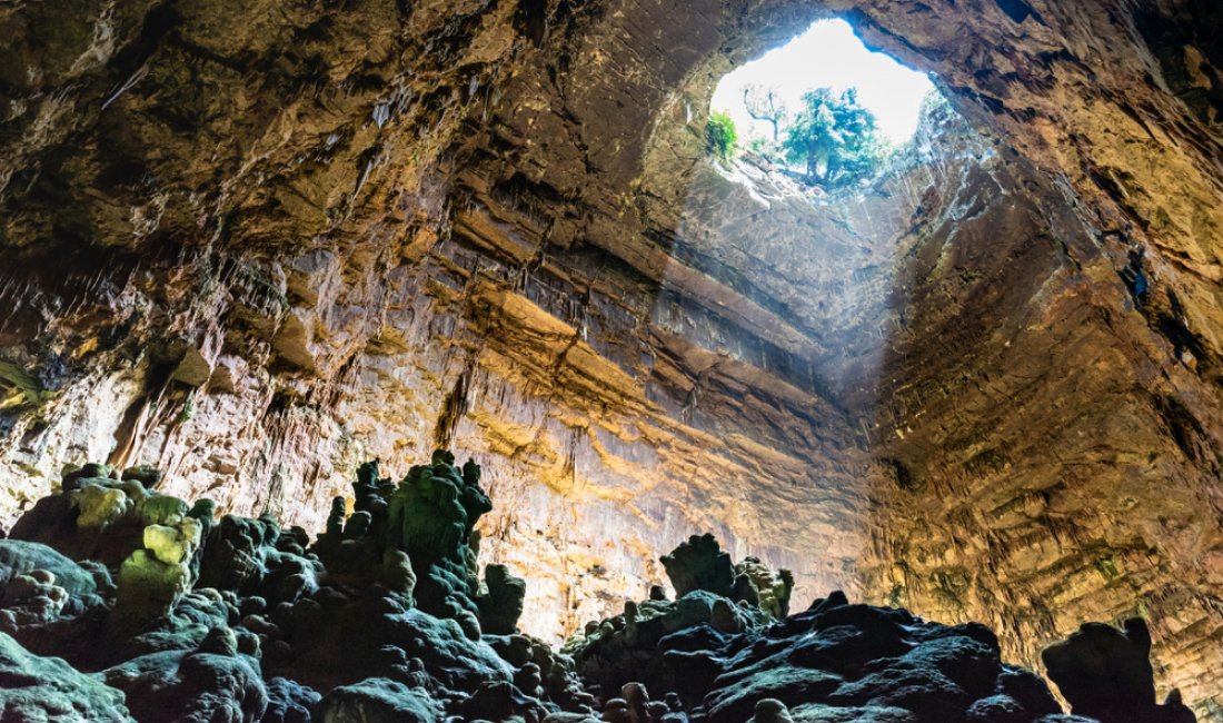 Puglia, nelle Grotte di Castellana. Credits Nicola Simeoni / Shutterstock