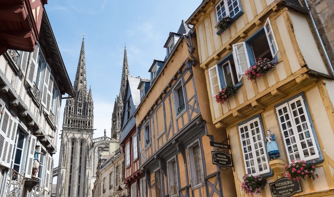 Bretagna, case e cielo di Quimper