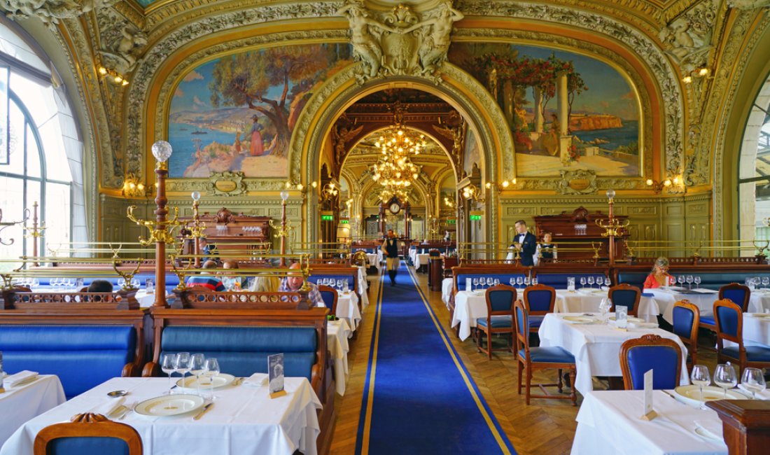 Parigi, interno del Train Bleu. Credits EQRoy / Shutterstock