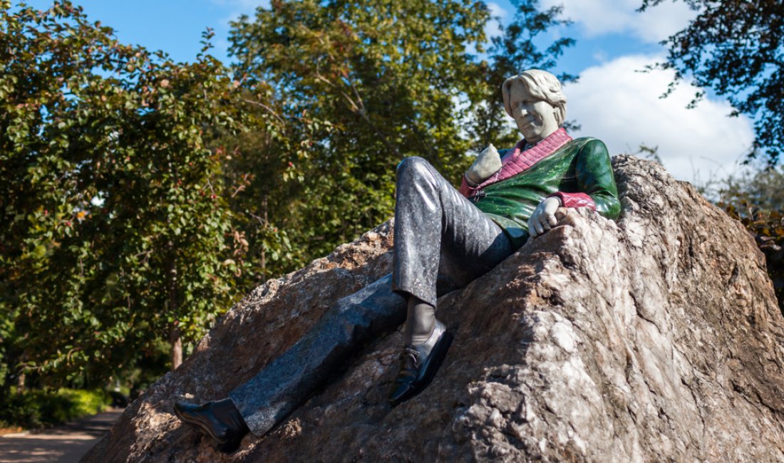 Oscar Wilde in Merrion Square