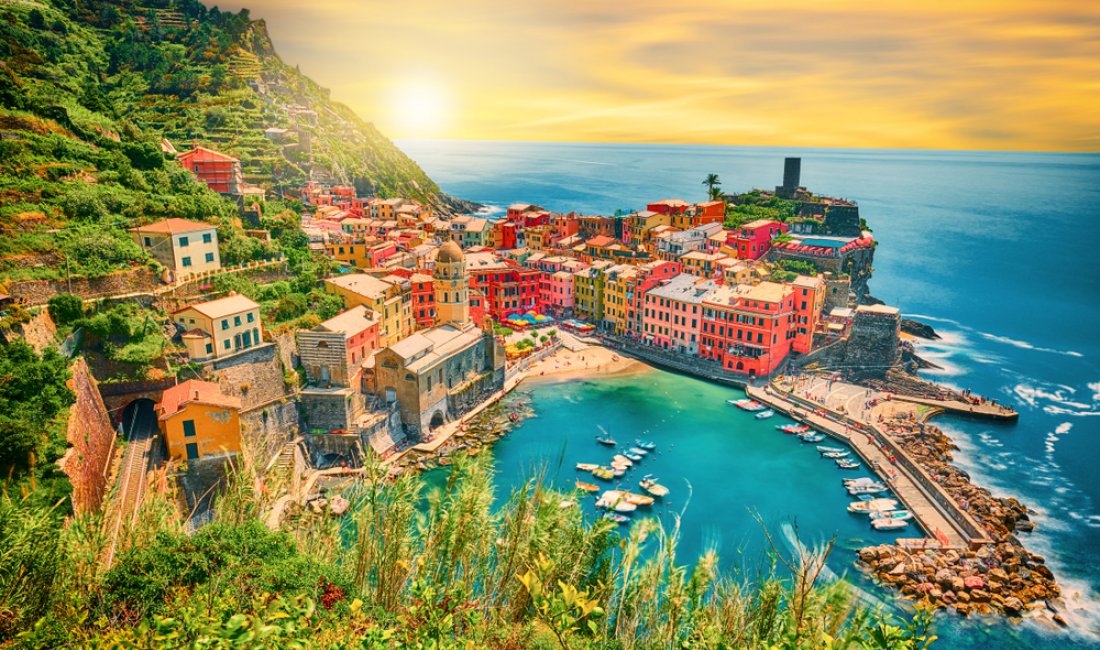 Vernazza fa parte del Parco Nazionale delle Cinque Terre. Credits Piotr Krzeslak / Shutterstock