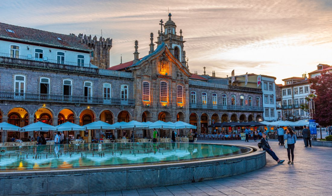 Praça da República al tramonto. Credits trabantos / Shutterstock
