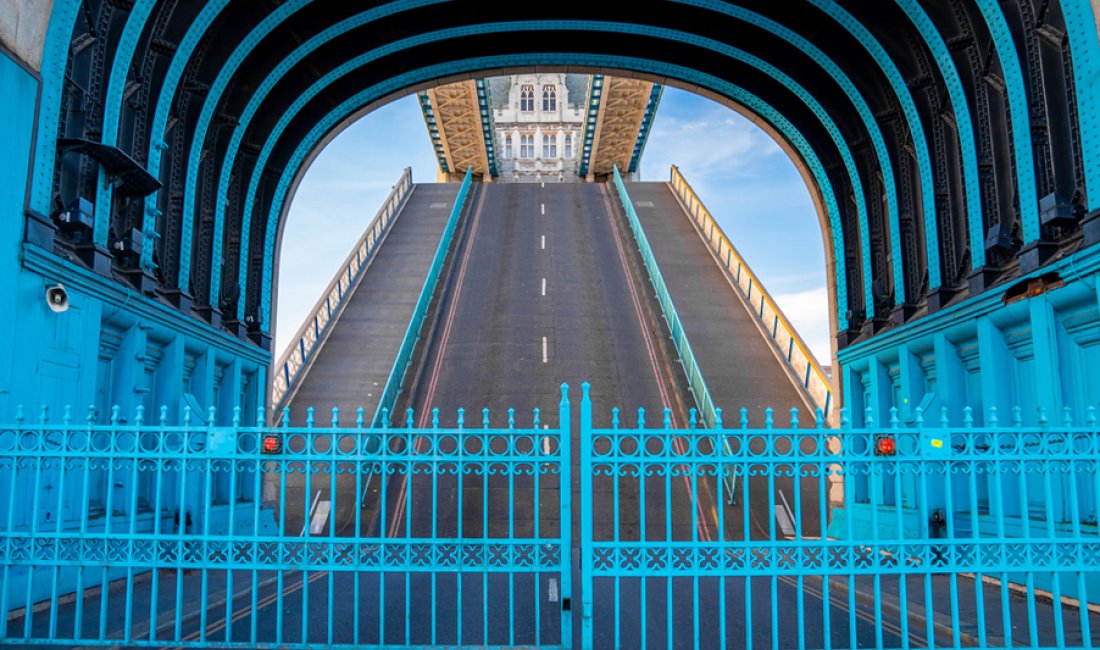 L'apertura del Tower Bridge