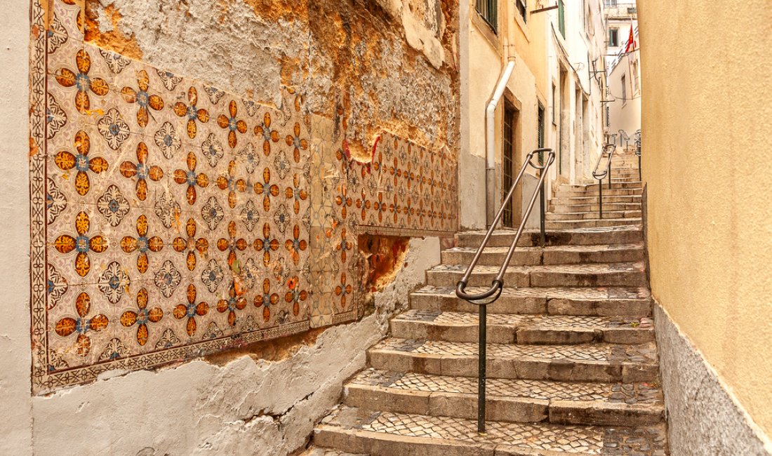 Le strade dell'Alfama, protagoniste di "Lisbon Story"