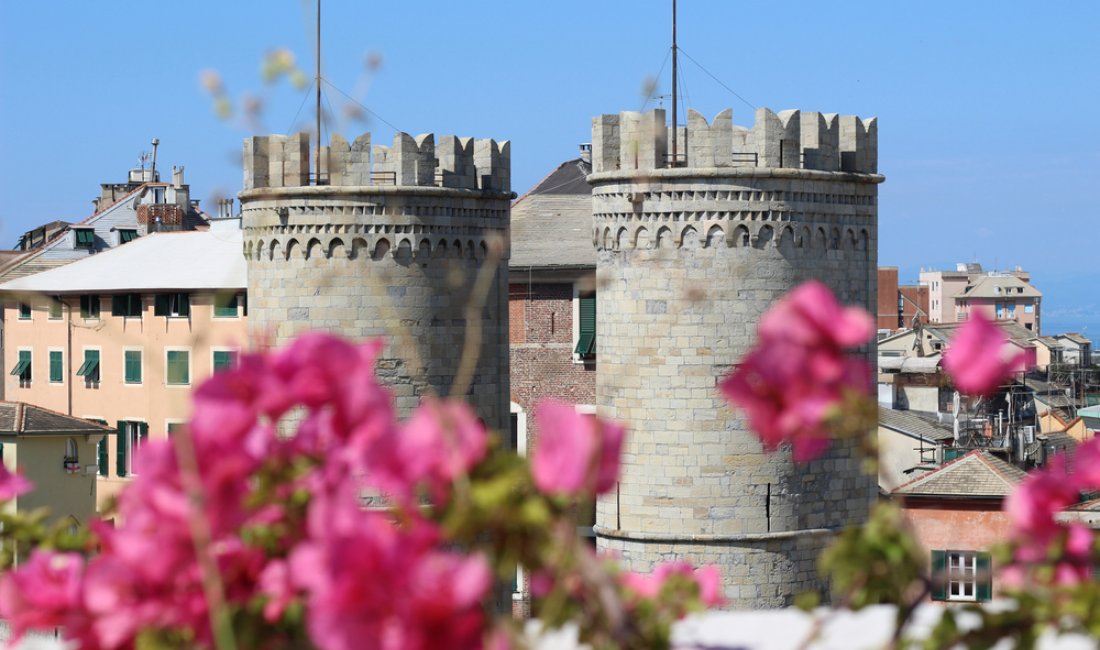 Genova, Porta Soprana: vestigia delle antiche mura